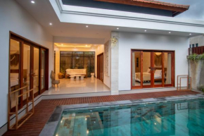 Canggu City Center and Popular place near by Walk! 2BDR Villa with Private Pool in CANGGU